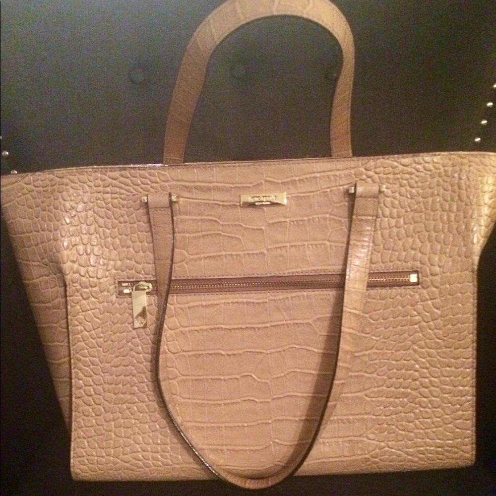 *Sold* Kate Spade Brantley Parliament Leather Tote
